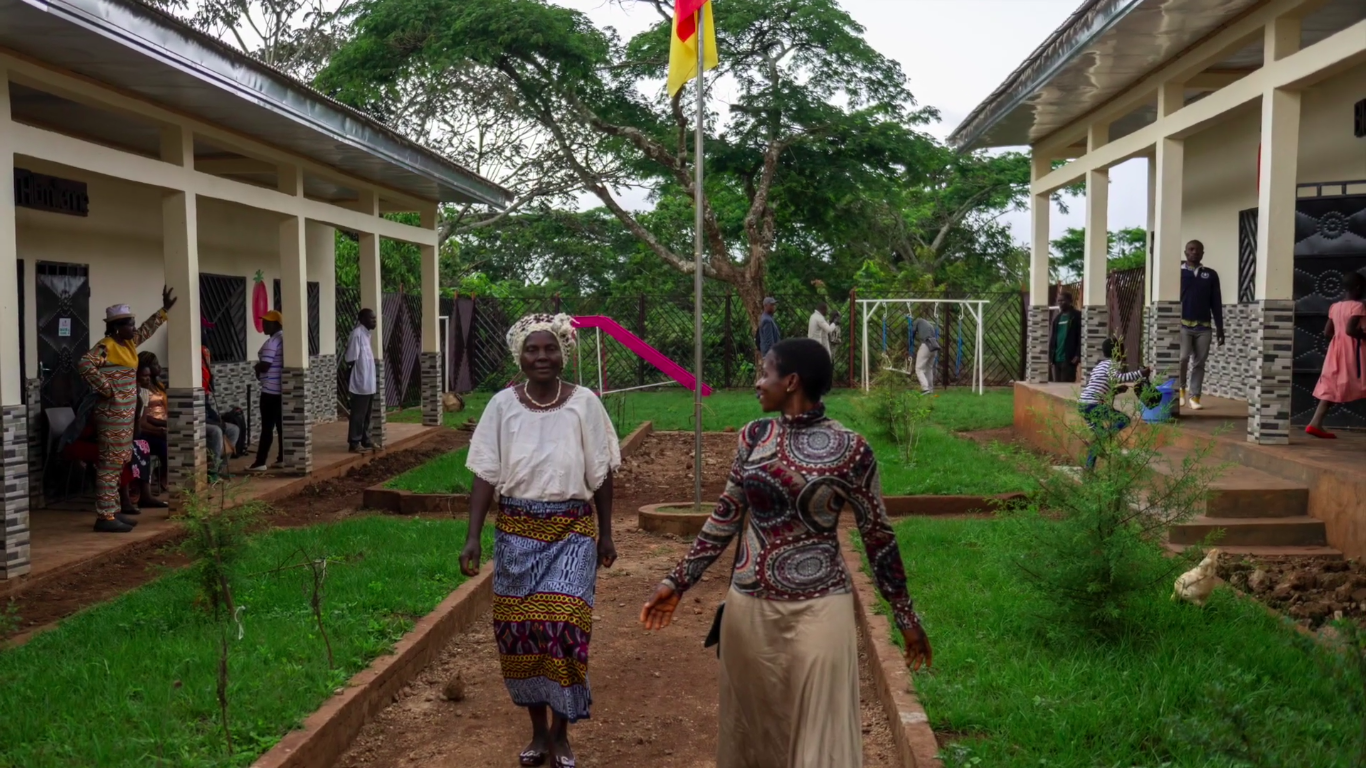 Progetto comunitario per la promozione di una scuola materna nel villaggio rurale di Batack, nell’ovest del Camerun.