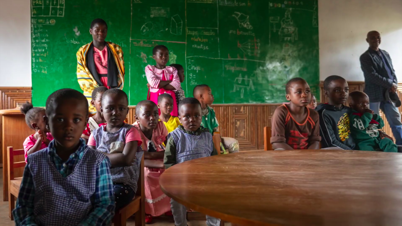 Progetto comunitario per la promozione di una scuola materna nel villaggio rurale di Batack, nell’ovest del Camerun.