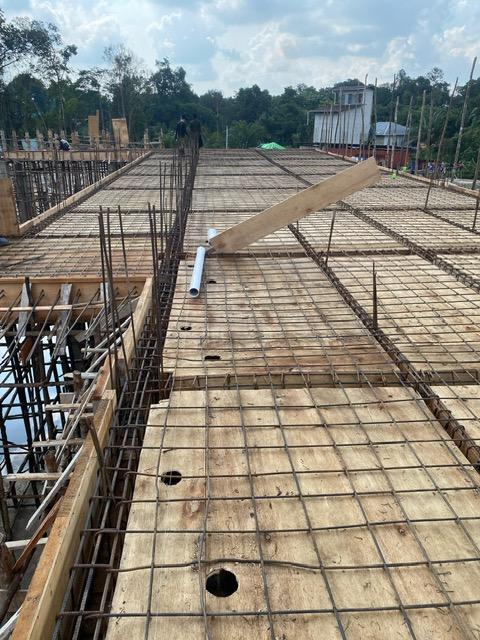 Costruzione e attrezzatura di una residenza per studenti indigenti a Balai Berkuak, in Indonesia, per favorire l’accesso all’istruzione.